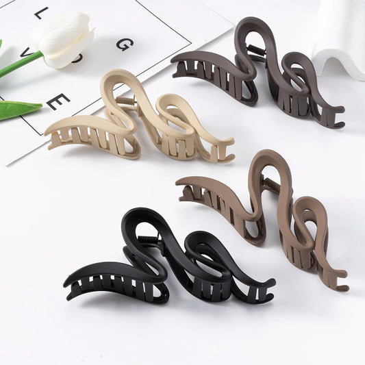 Elegant Plastic Hair Claw – Stylish & Durable Design